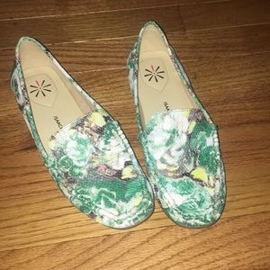 Size 8 1/2 Isaac Mizrahi Flats only worn once!